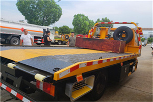 西便门附近拖车电话号码服务