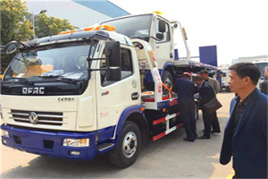 西便门汽车道路救援拖车价格